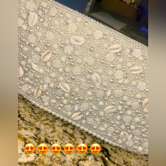 💕Flash Sale💕 Elegant Pearl Beaded Clutch - Picture 2 of 10